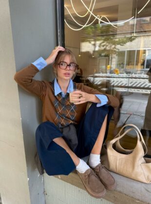 Ainda duvida? 6 provas de que o mocassim de camurça feminino é o toque old school que seu estilo precisava mocassim de camurça feminino (1)