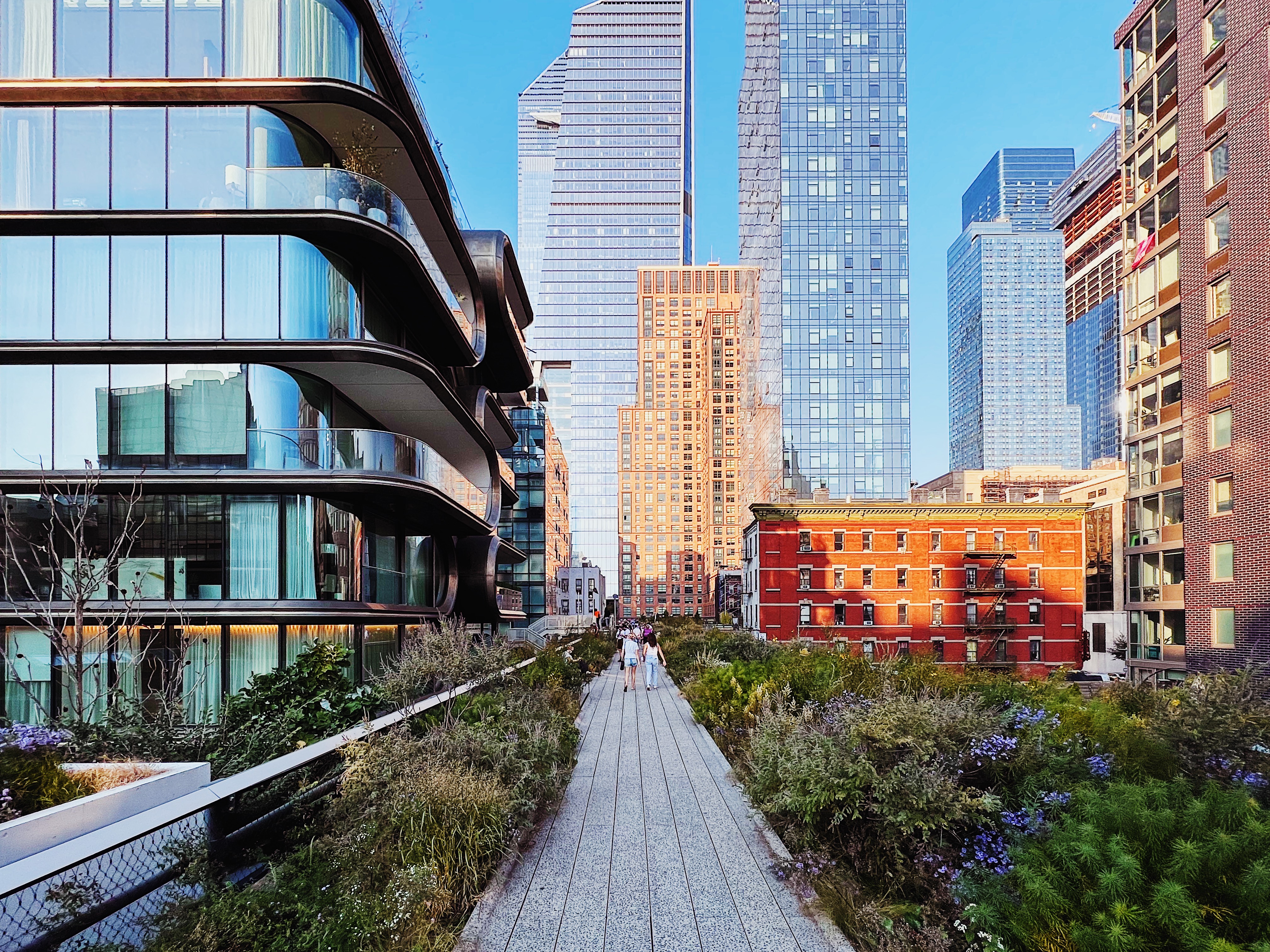 Afinal, onde mora Bad Bunny? Um giro pelas propriedades do cantor onde mora bad bunny: cantor já alugou apartamento em nova york, no bairro de chelsea próximo ao high line park