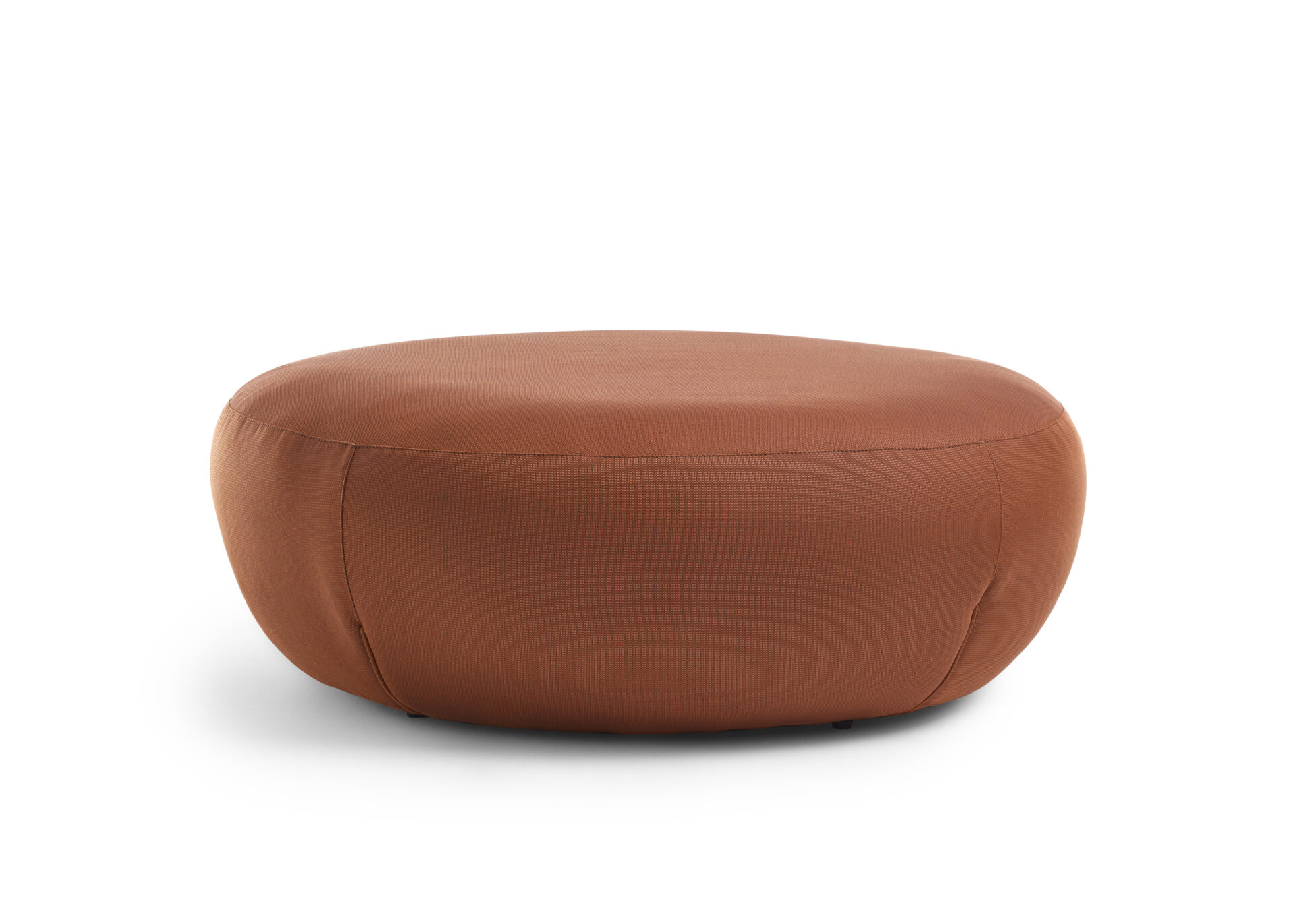 Puff terracota: 6 opções para incorporar a cor do momento em casa