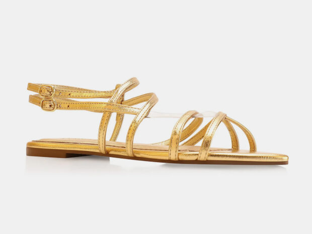 Sandália dourada rasteira: 10 apostas que elevam o look sem salto sandalia dourada rasteira 25fev26 Corello