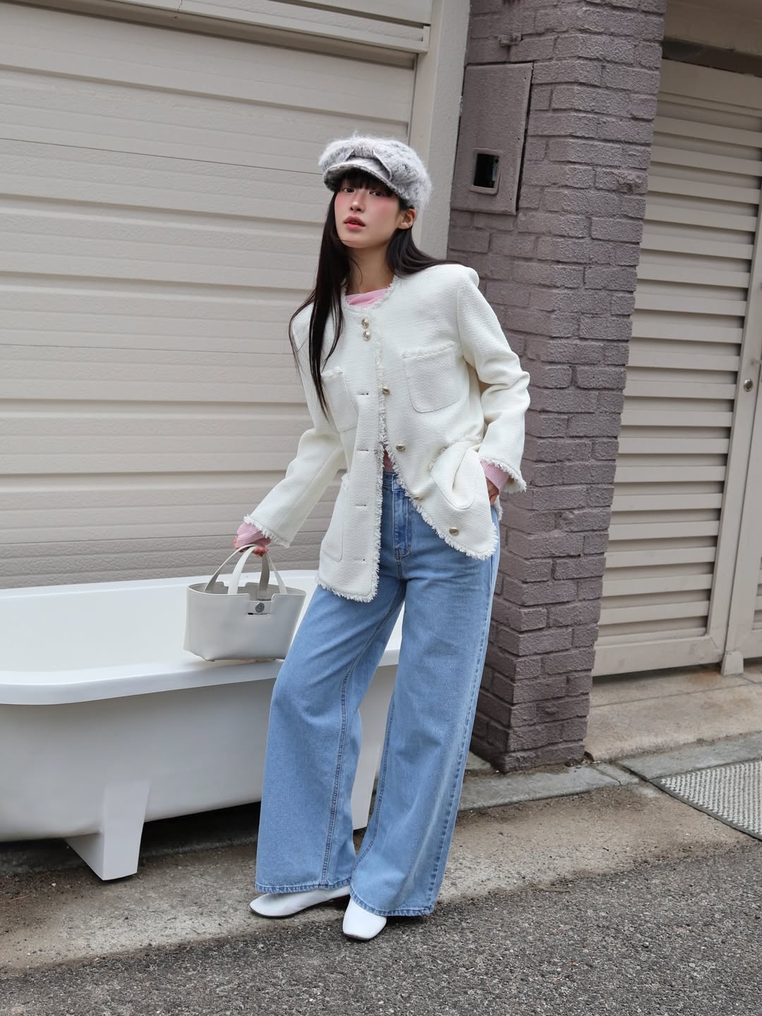 5 jeitos de usar a sapatilha branca feminina para atualizar o look de trabalho como usar a sapatilha branca feminina no look de trabalho