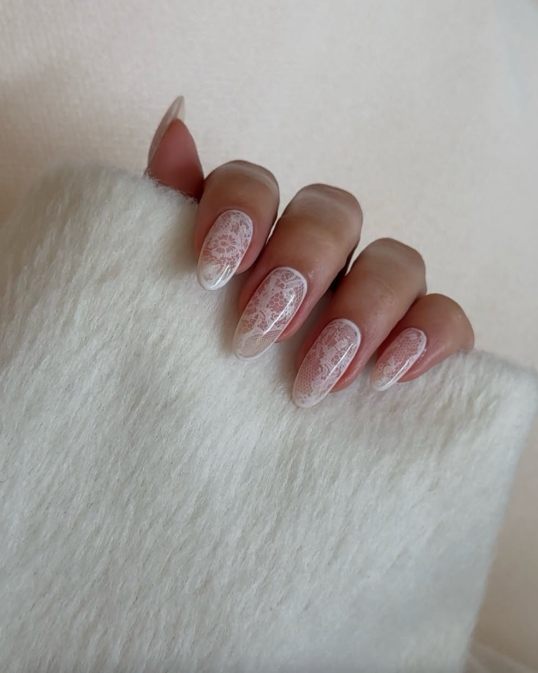 unha amendoada e delicada