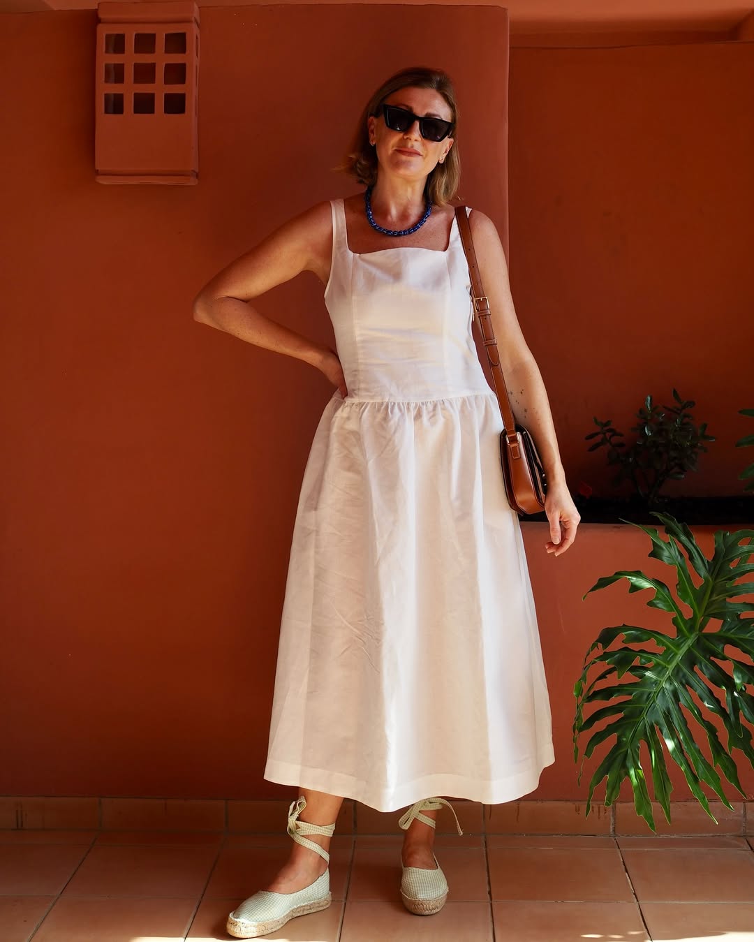 looks com vestidos com decote quadrado