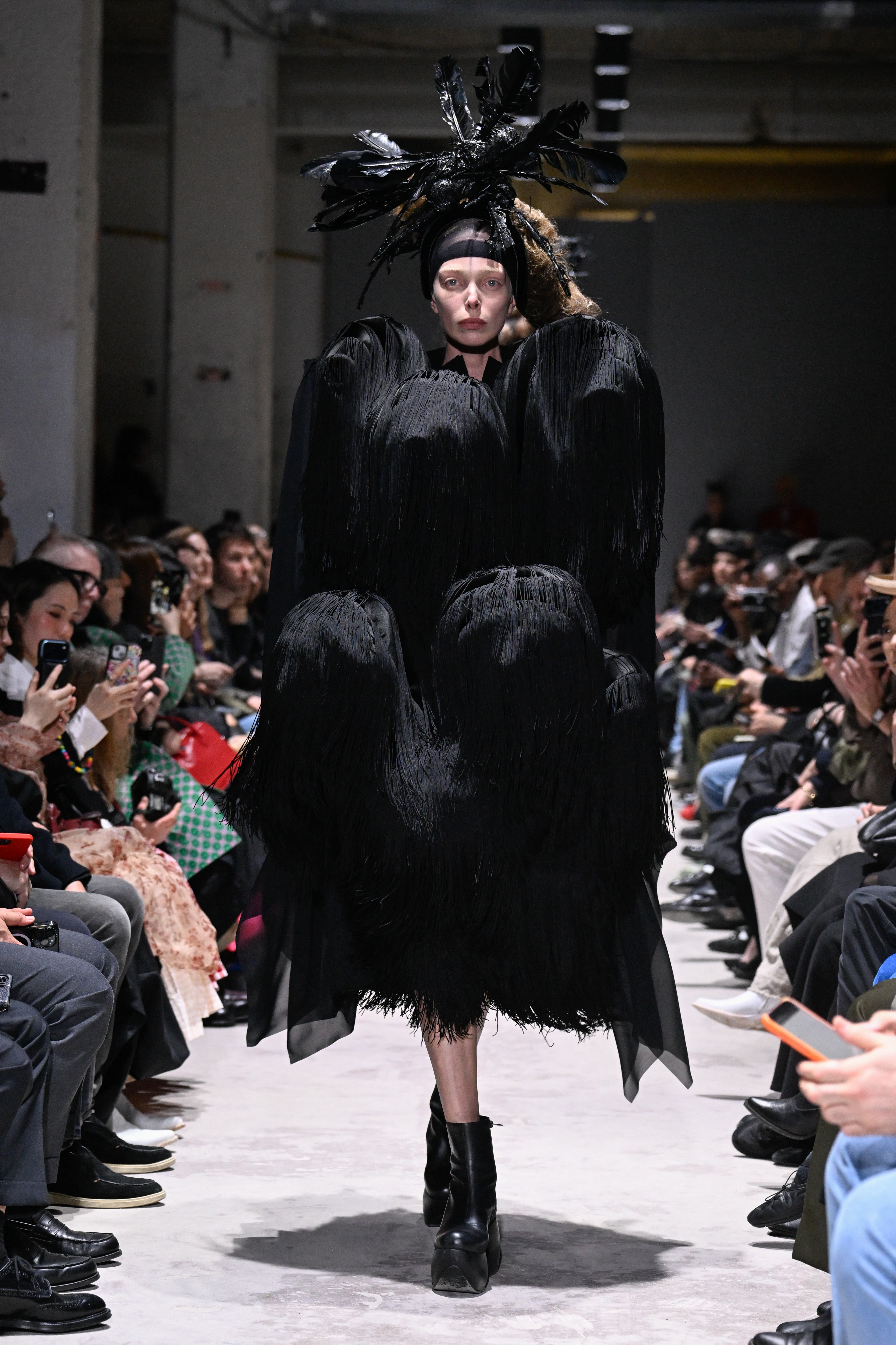 COMME des GARÇONS HOMME AD2003 イージーチノ PFW: Comme des Garçons, inverno 2026 - ELLE Brasil
