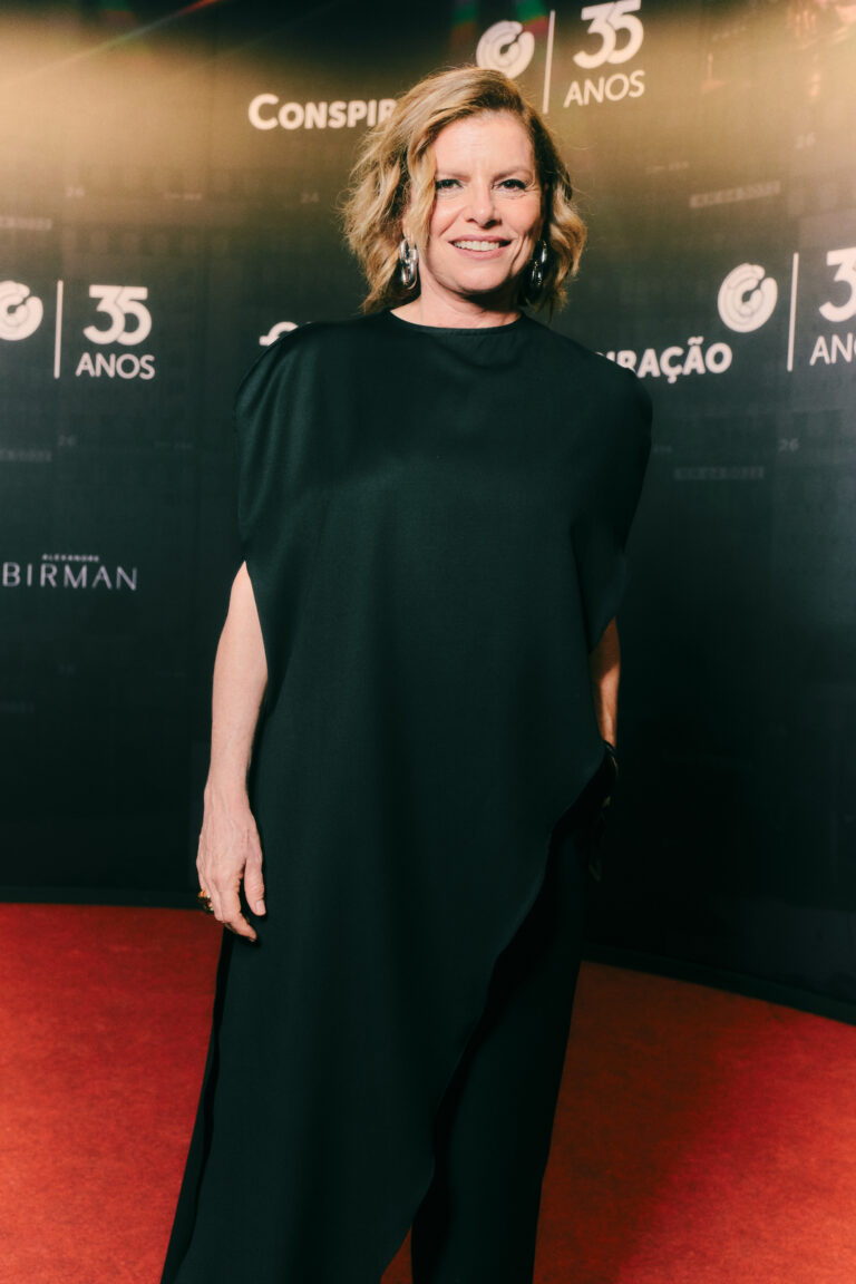 Copia de DEBORA FALABELLA