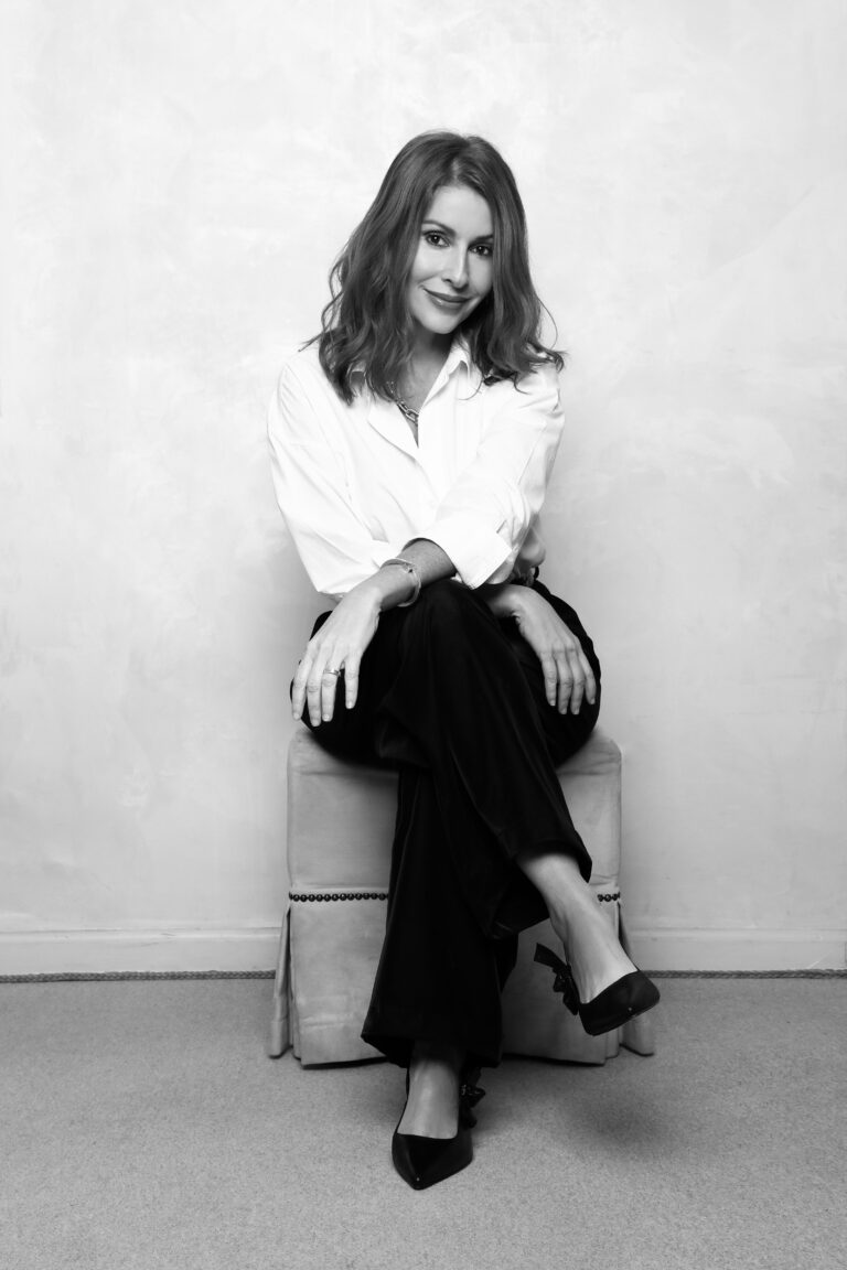 Fabiana Milazzo comemora 25 anos de marca equilibrando moda festa e casual Fabiana Milazzo