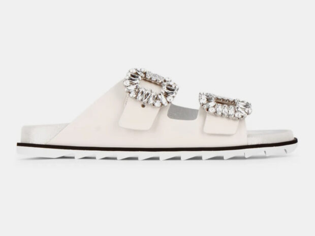 Papete: 12 versões simples de combinar no dia a dia Papete 30mar26 Roger Vivier