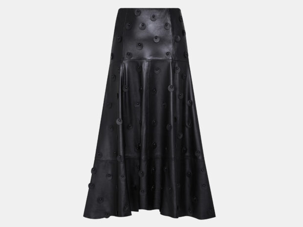 Saias mídi elegantes: como usar a tendência em 5 estilos diferentes Saias midi elegantes 2mar26 BoBo