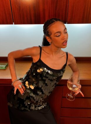 SaveClip.App_470901214_1563381337639379_2829162137005732589_nlooks-simples-para-convidadas