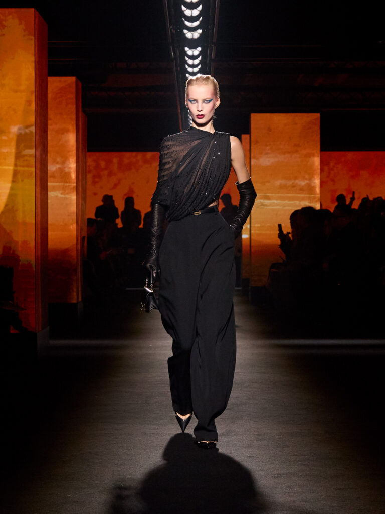 TENDENCIAS INVERNO 2026 MAR BALENCIAGA WINTER 26 COLLECTION LOOK 25 ALINA