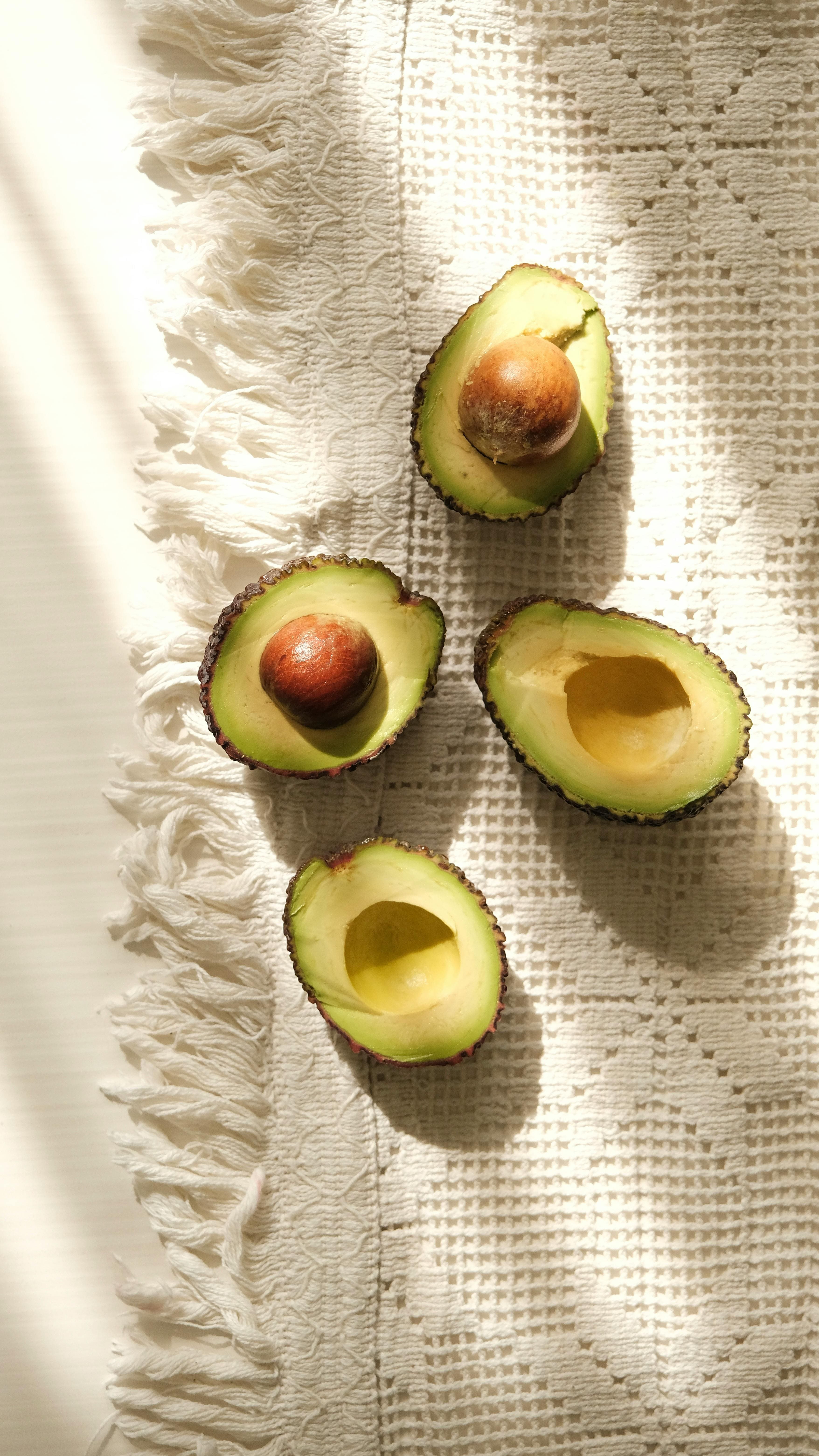 alimentos que ajudam na menopausa, alimentos para menopausa, menopausa, sintomas da menopausa, alimentação na menopausa, dieta na menopausa, o que comer na menopausa, nutrição na menopausa, saúde da mulher, equilíbrio hormonal, fitoestrógenos, alimentos com fitoestrógenos, linhaça benefícios, soja benefícios, ômega 3 benefícios, alimentos anti-inflamatórios, saúde óssea, cálcio vitamina D, magnésio benefícios, menopausa sintomas tratamento, ondas de calor menopausa, insônia menopausa, humor menopausa, ganho de peso menopausa, metabolismo menopausa, bem-estar feminino