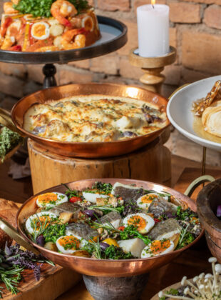 Onde encomendar o almoço de Páscoa: 9 sugestões para não ter trabalho em casa Onde encomendar o almoço de Páscoa: 9 sugestões para não ter trabalho em casa