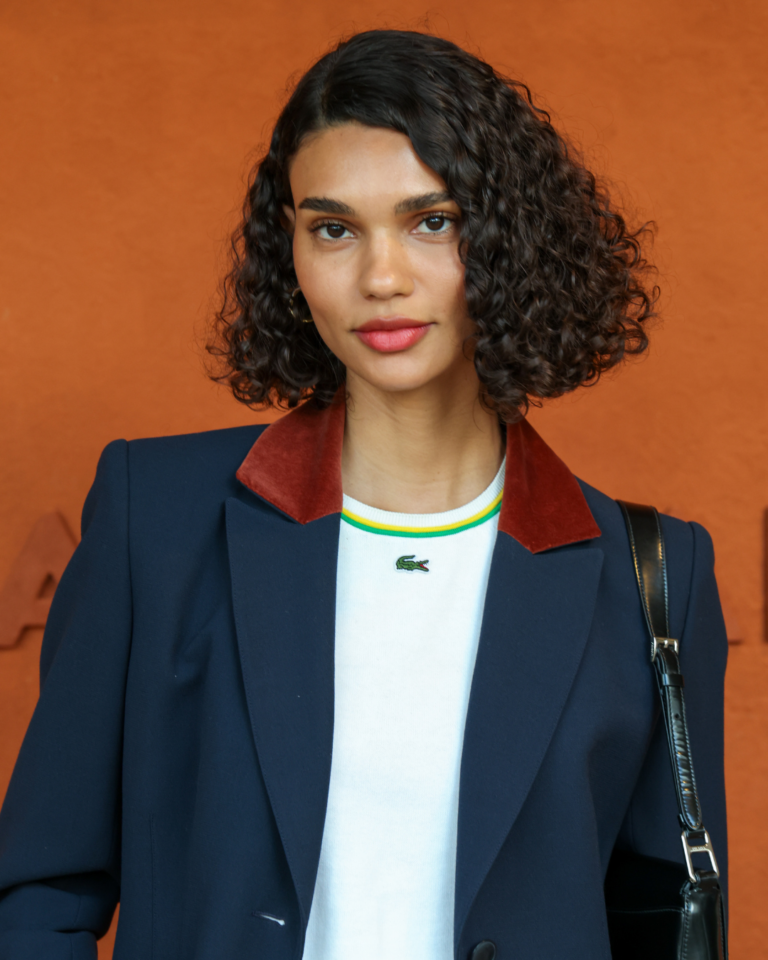 Cabelos cacheados curtos: 6 cortes para incorporar o comprimento cabelos cacheados curtos