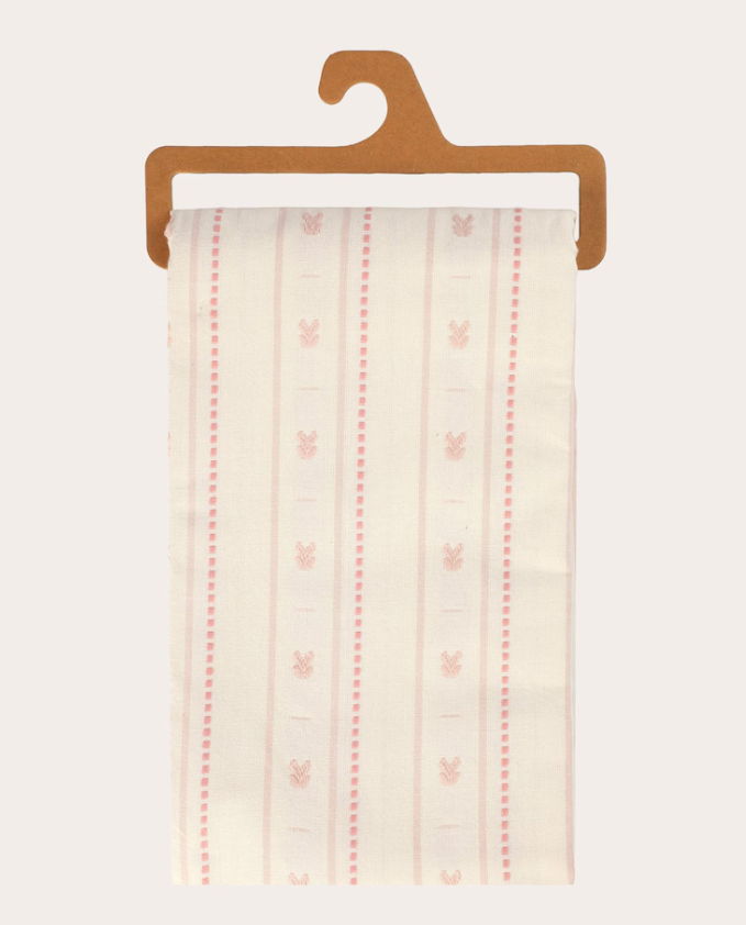 Decoração de Páscoa para casa: coelhos, ovos coloridos, guirlandas e outros objetos para entrar no clima