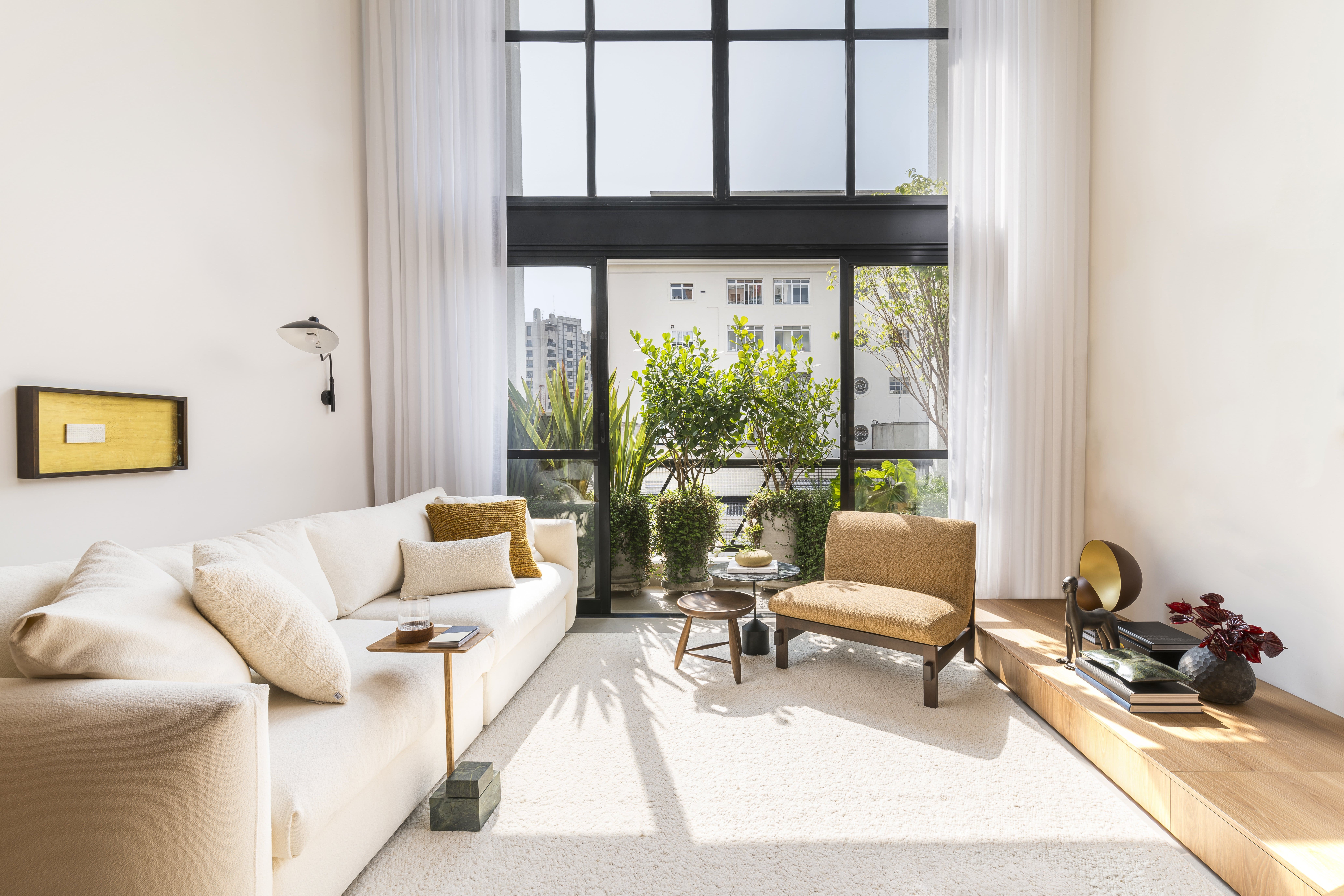 Decoração para salas de apartamentos pequenos: 7 inspirações para driblar o espaço reduzido