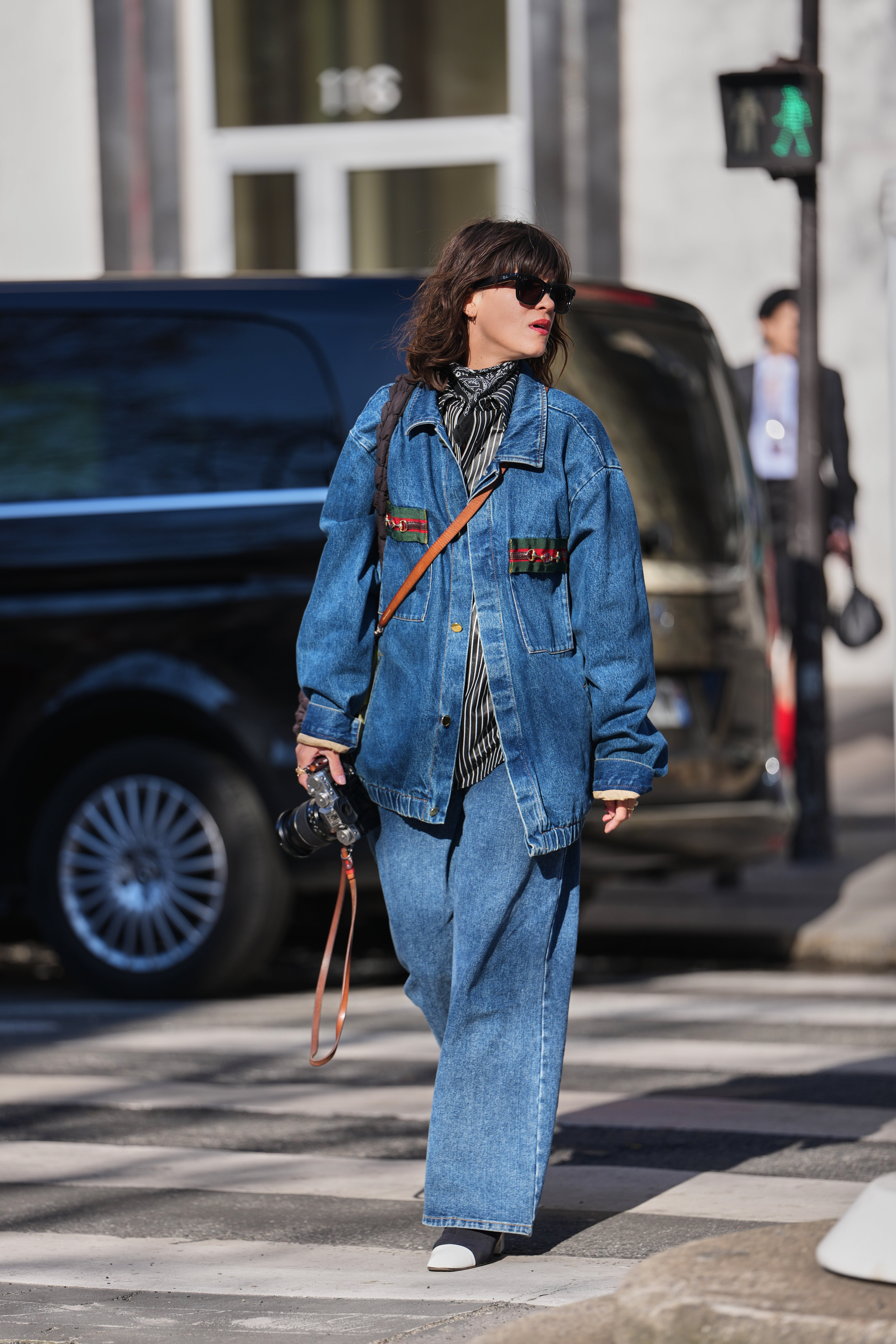 looks com jaqueta jeans oversized