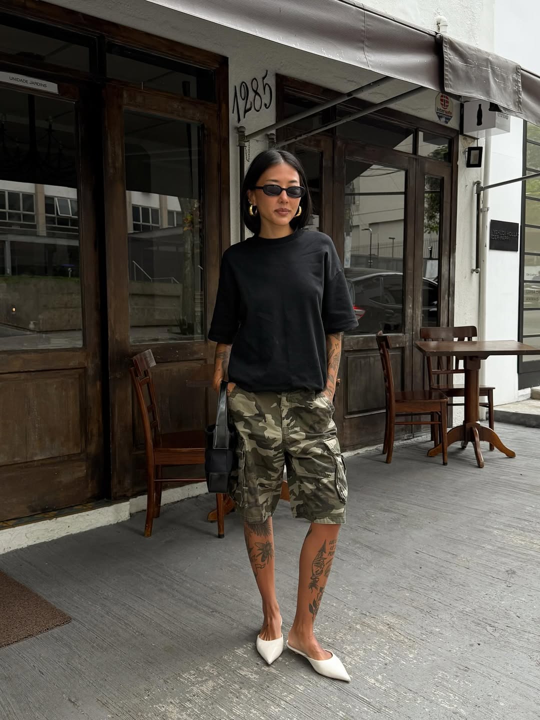 Cansada da calça? Os shorts cargo são a alternativa perfeita para o calor looks com shorts cargo (4)