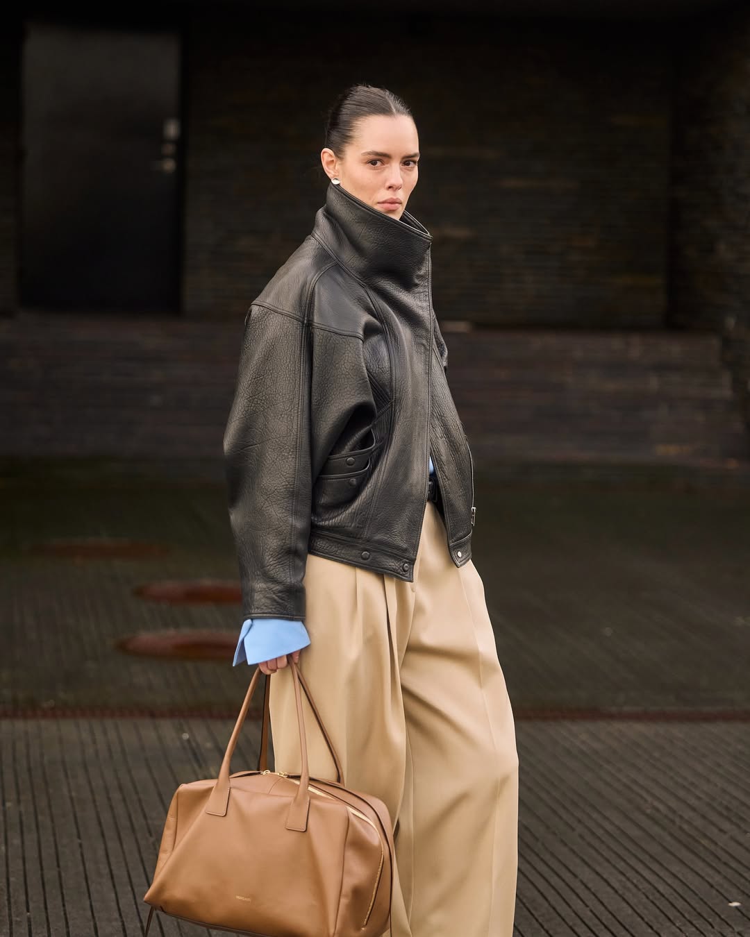 looks elegantes com ponto de cor