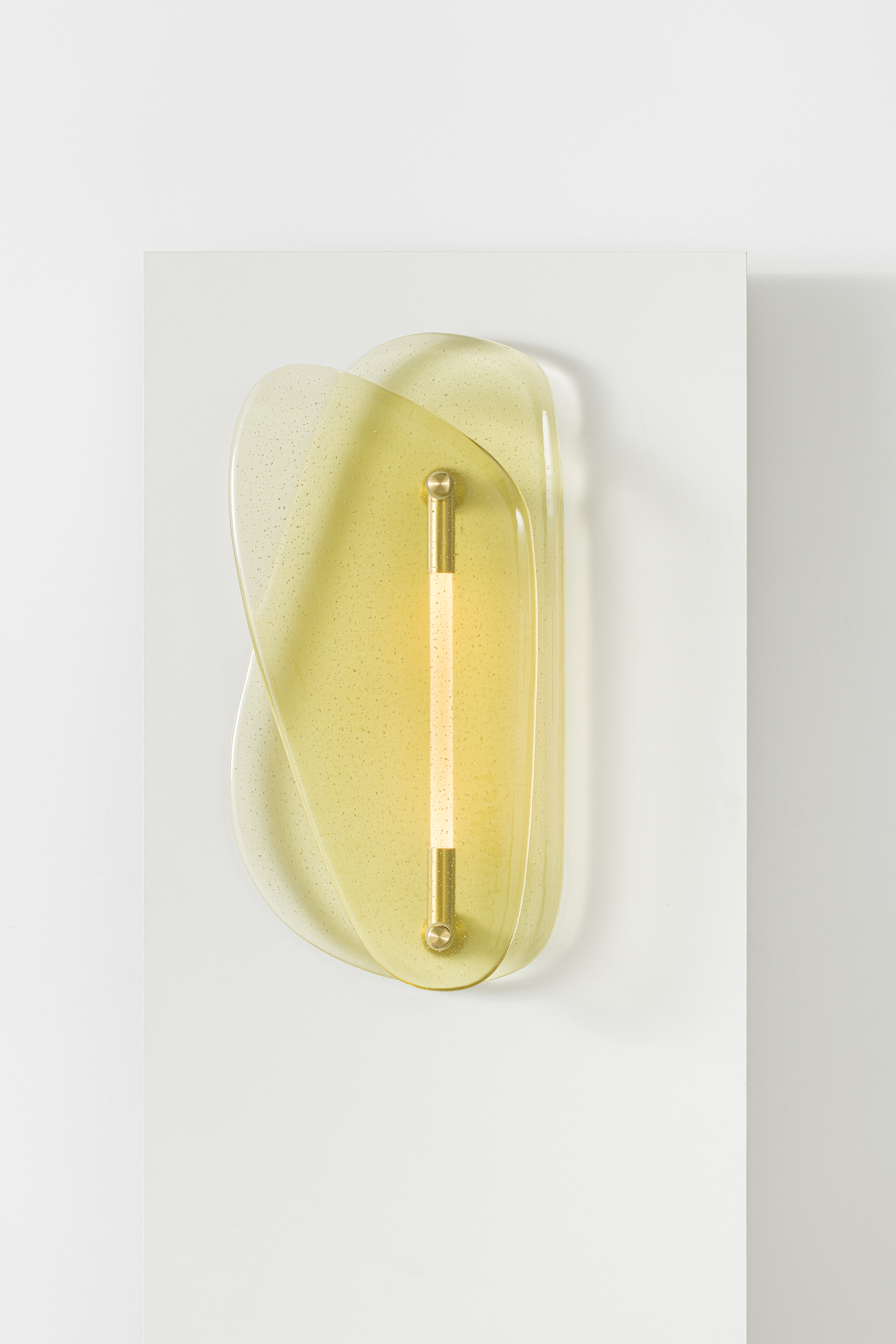 Lucas Recchia lançará nova coleção de luminárias na SP-Arte Lucas Recchia