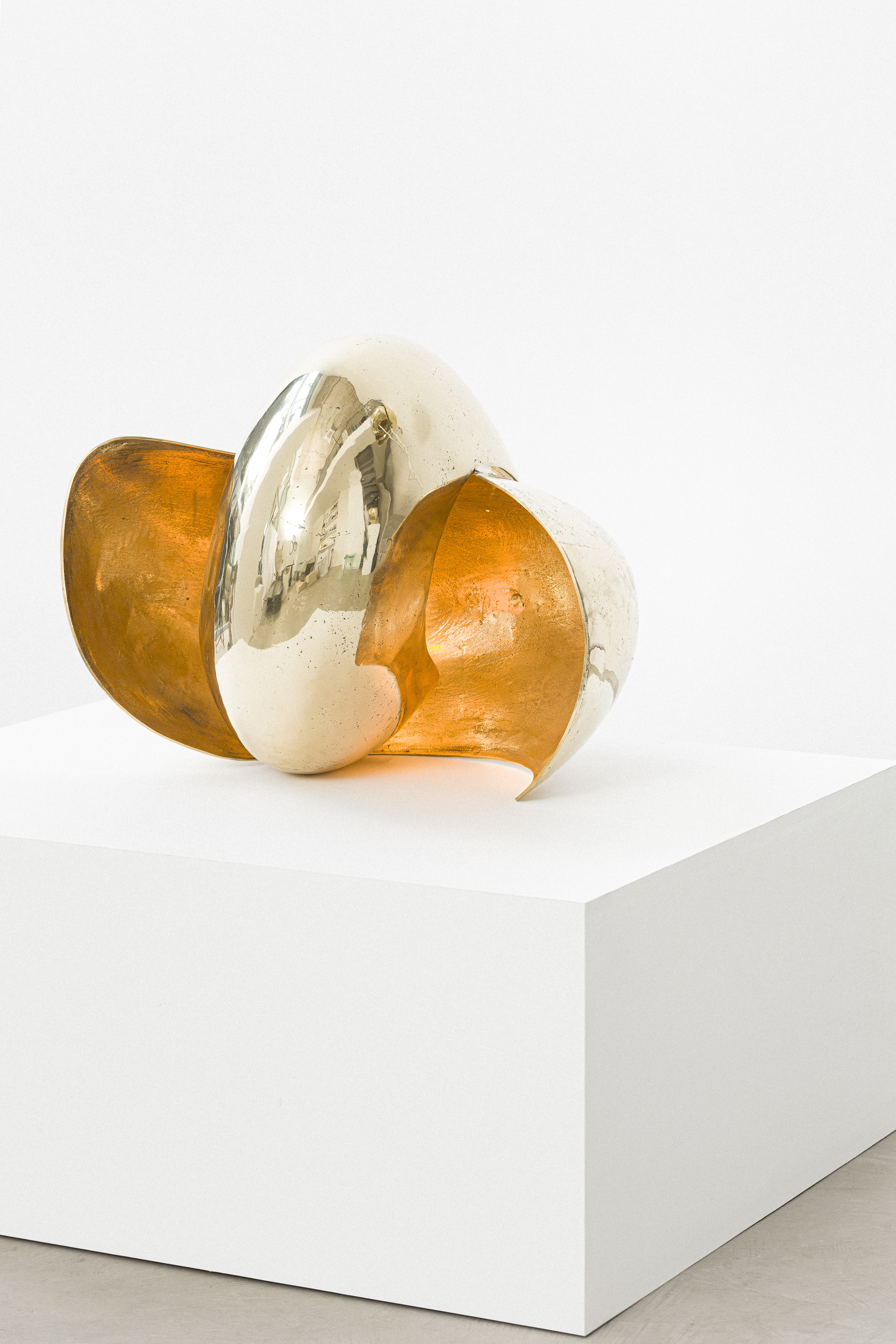 Lucas Recchia lançará nova coleção de luminárias na SP-Arte Lucas Recchia