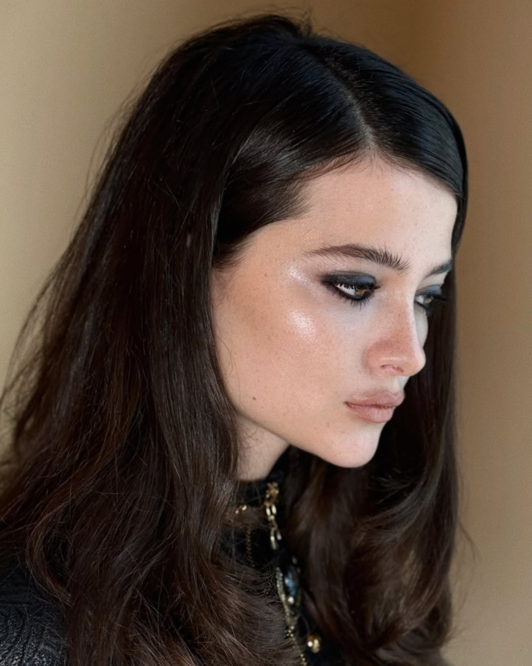 Das clássicas às coloridas: 6 inspirações de maquiagem para formaturas à noite maquiagem para formaturas à noite