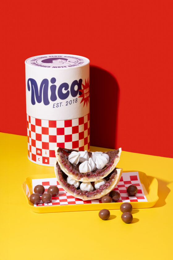 ovo de pascoaMica Ovo Pavlova 2026