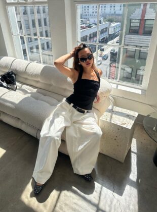 looks com sapatilhas com tachas