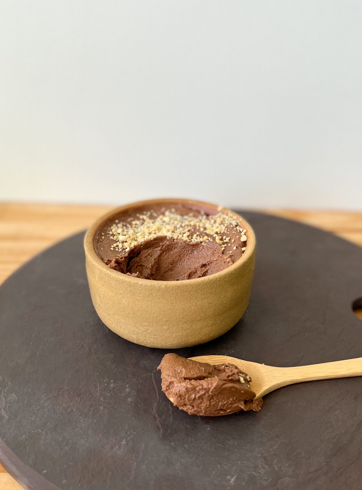 Sobremesa de abacate com gostinho de chocolate: veja como fazer uma mousse deliciosa e saudável