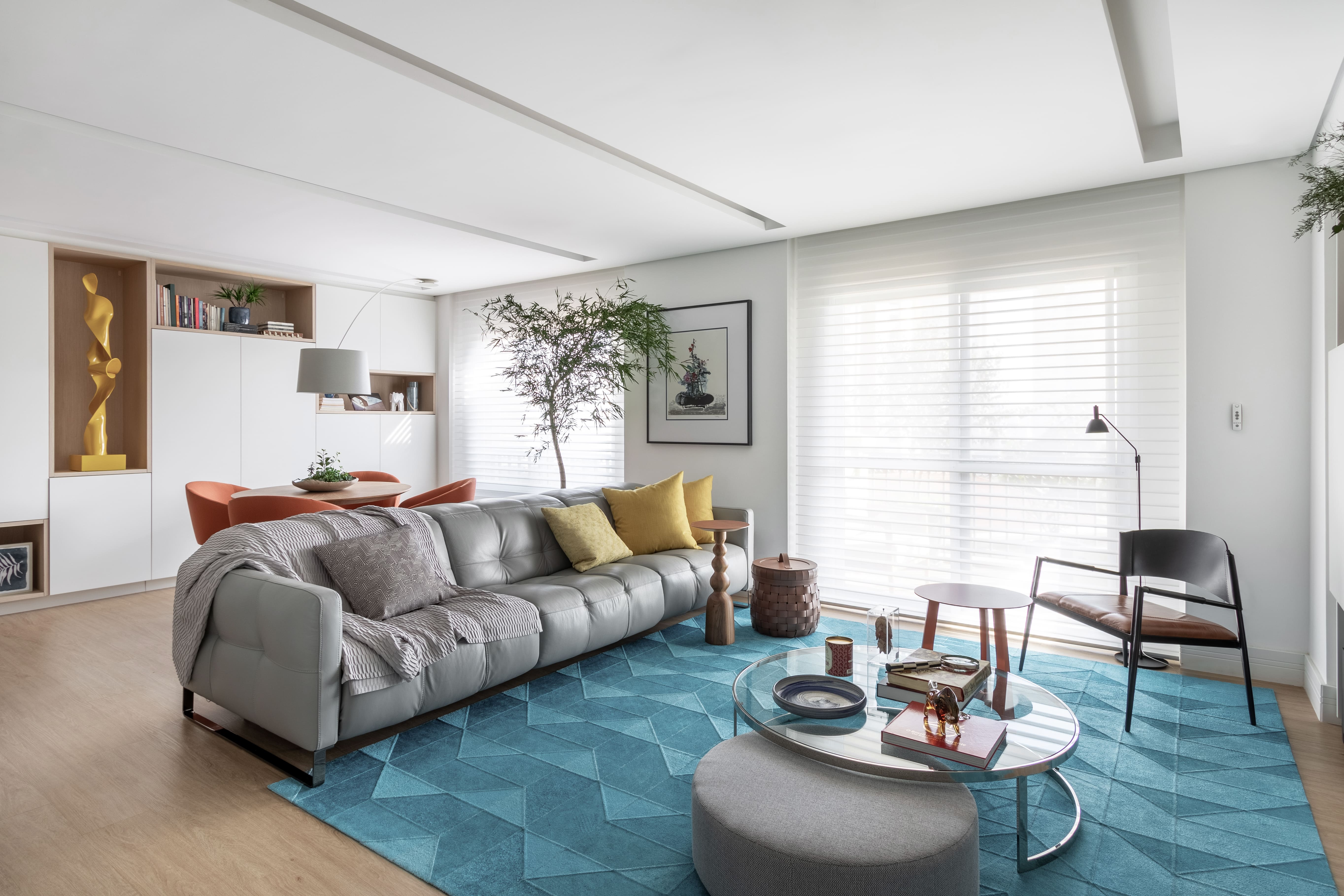 5 jeitos de usar tapetes coloridos para atualizar o décor