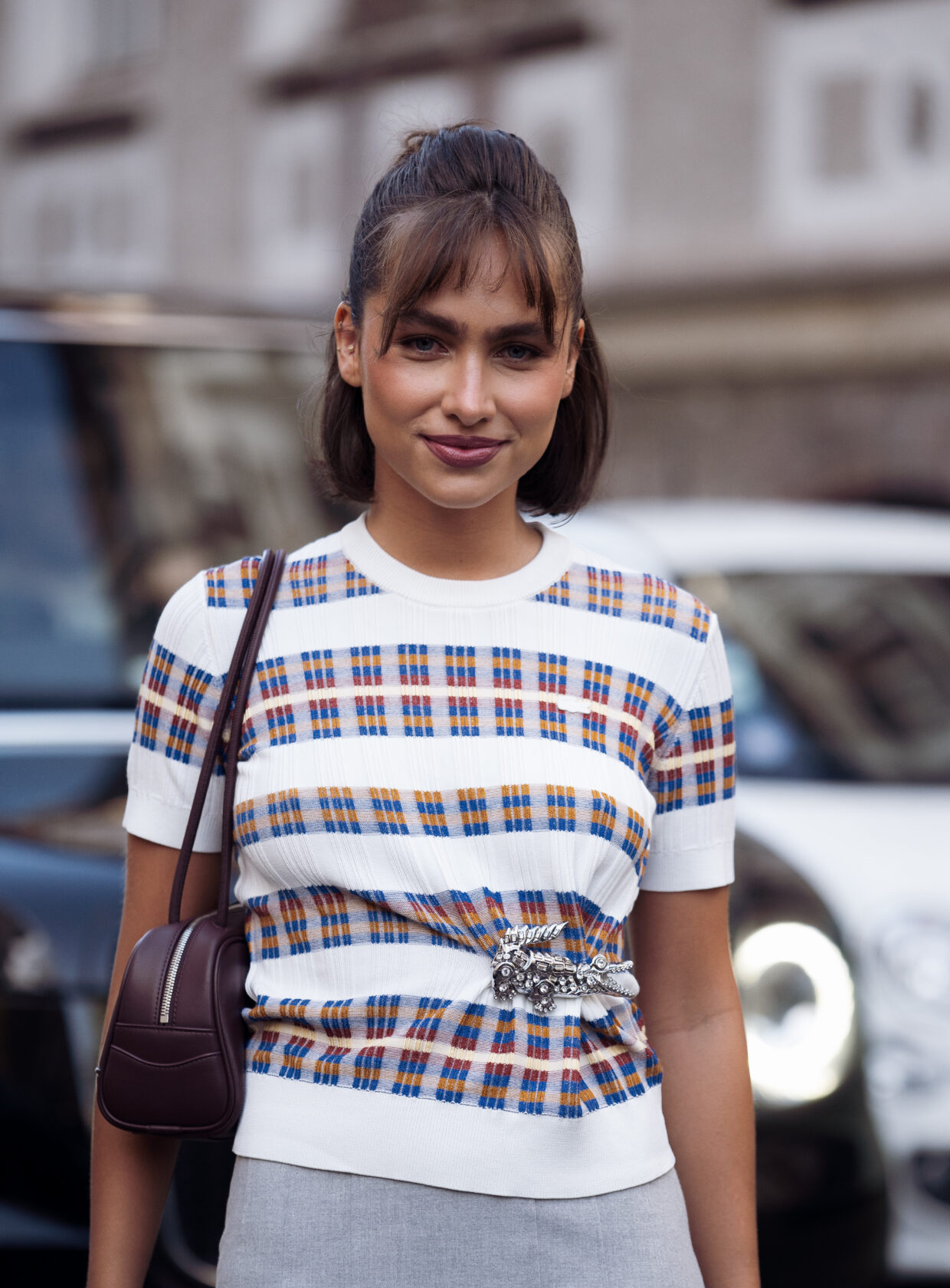 broches são uma tendência de acessório para 2026