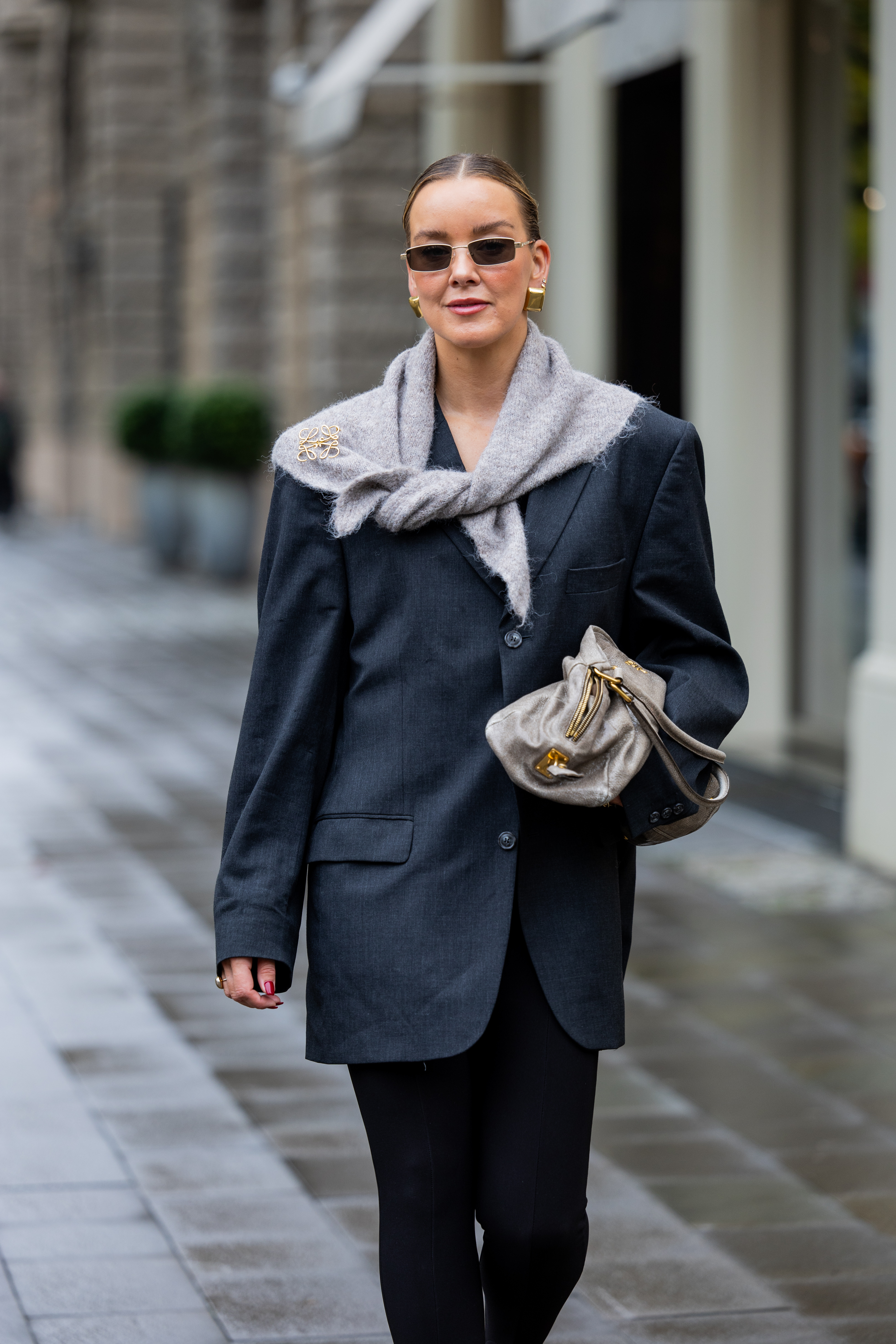 broches são uma tendência de acessório para 2026