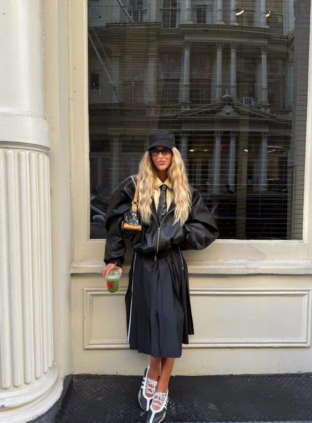 Tênis sapatilha: 5 looks que provam a versatilidade da tendência polêmica