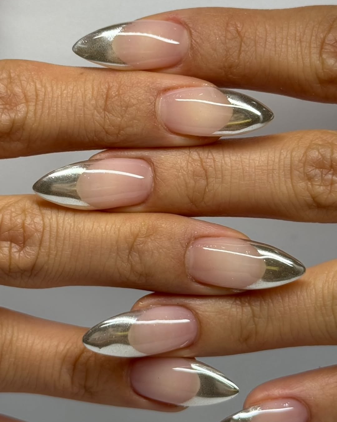 unhas com pó cromado