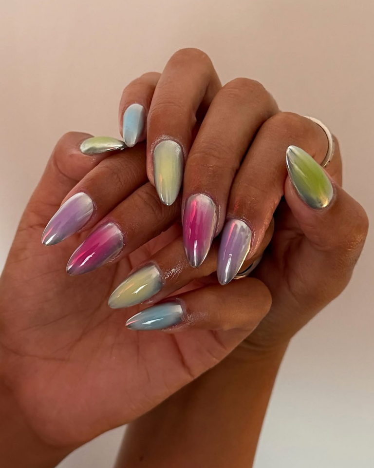 6 manicures para quem quer investir em unhas com pó cromado unhas com pó cromado