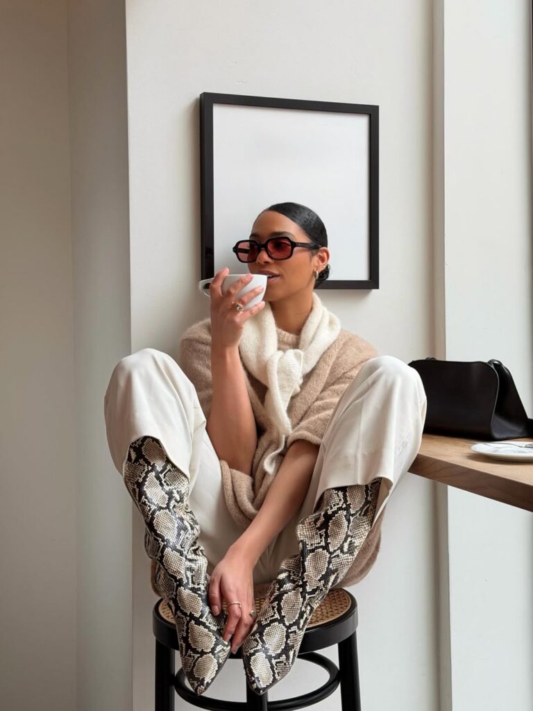 Em busca da bota cano alto perfeita? Estes são os 5 estilos que definem a temporada Bota cano alto 8abr26 cherifaakiliV2