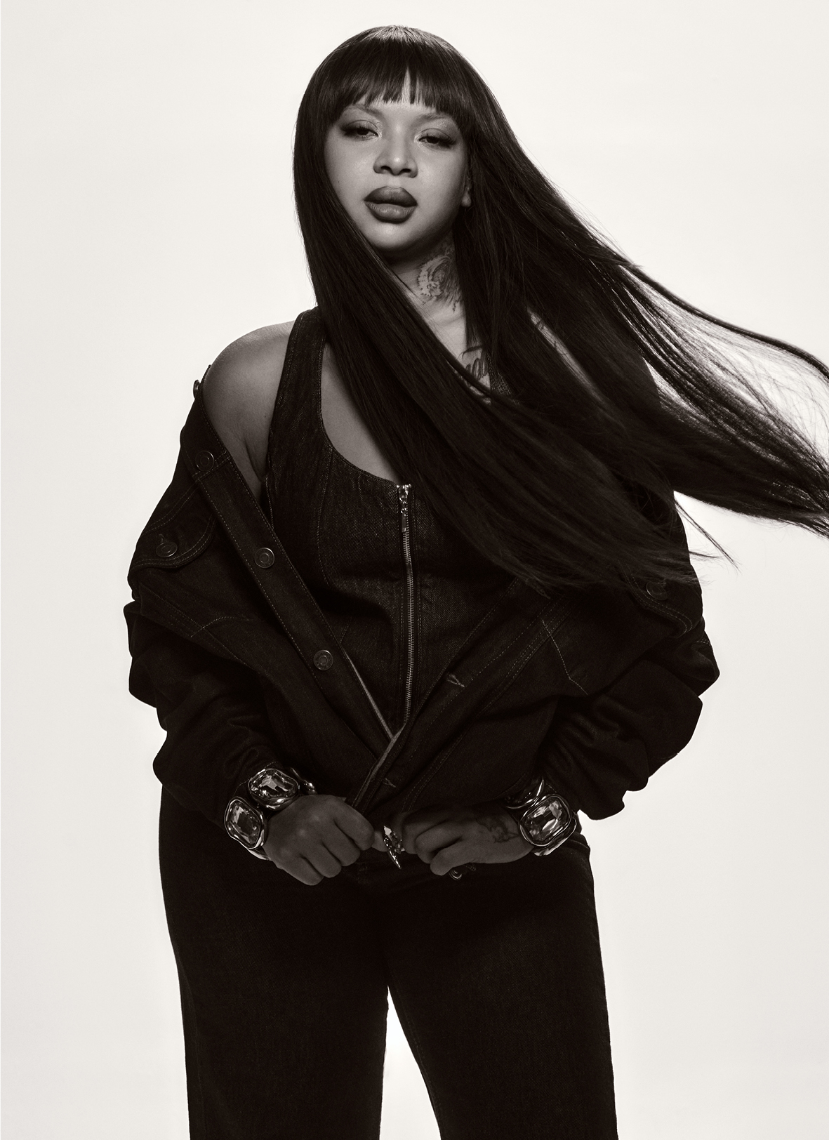 Capa da ELLE View impressa, Nanda Tsunami está em seu melhor momento EV01 RIACHUELO NANDA TSUNAMI4