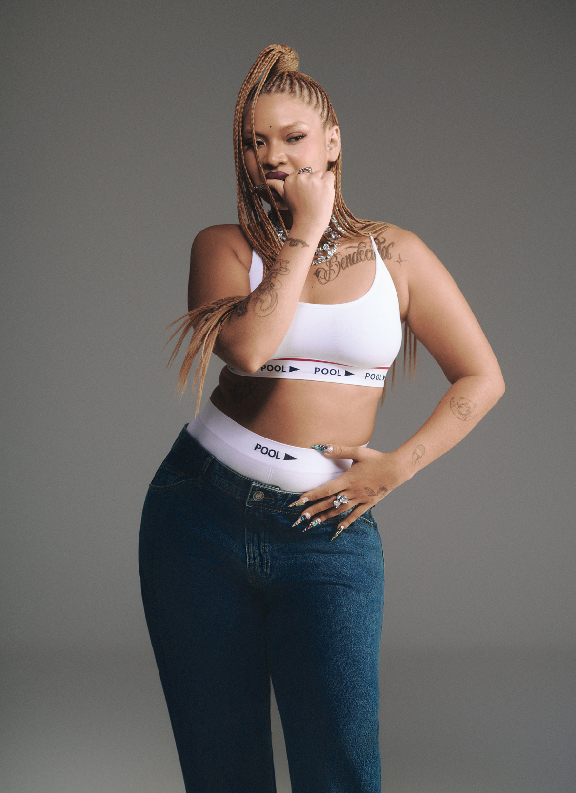 Capa da ELLE View impressa, Nanda Tsunami está em seu melhor momento EV01 RIACHUELO NANDA TSUNAMI9