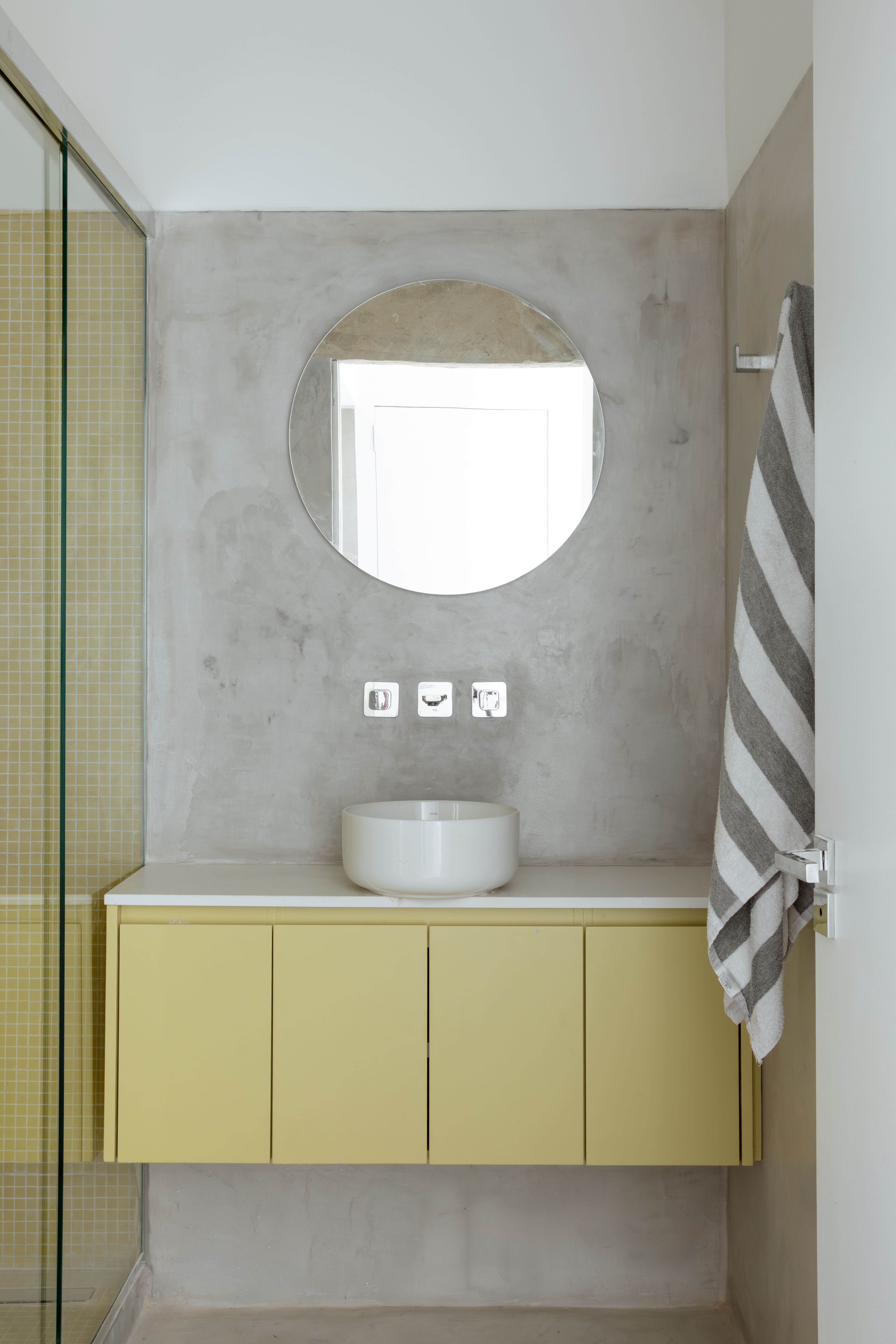 9 banheiros pequenos e modernos que valem de inspiração