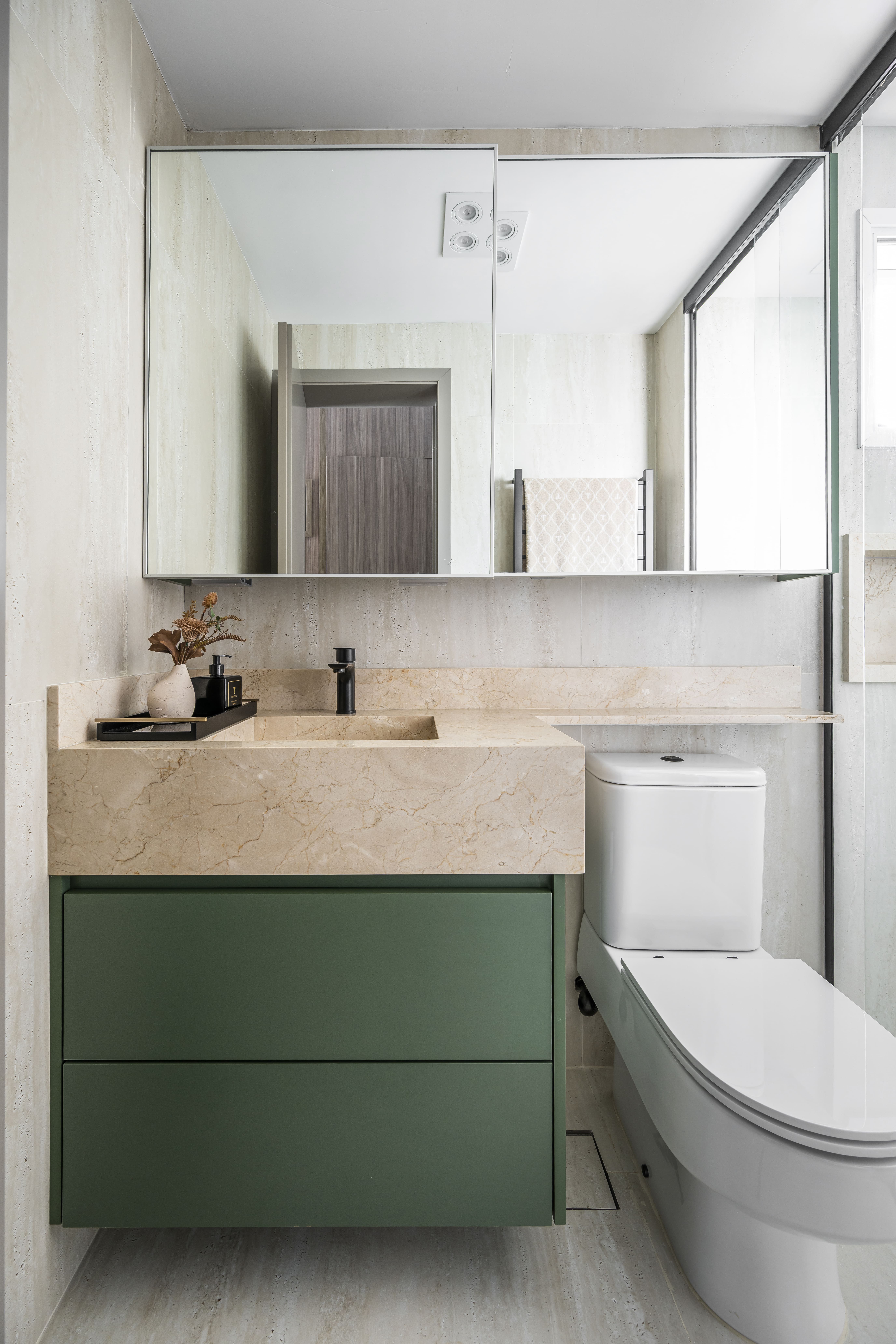 9 banheiros pequenos e modernos que valem de inspiração