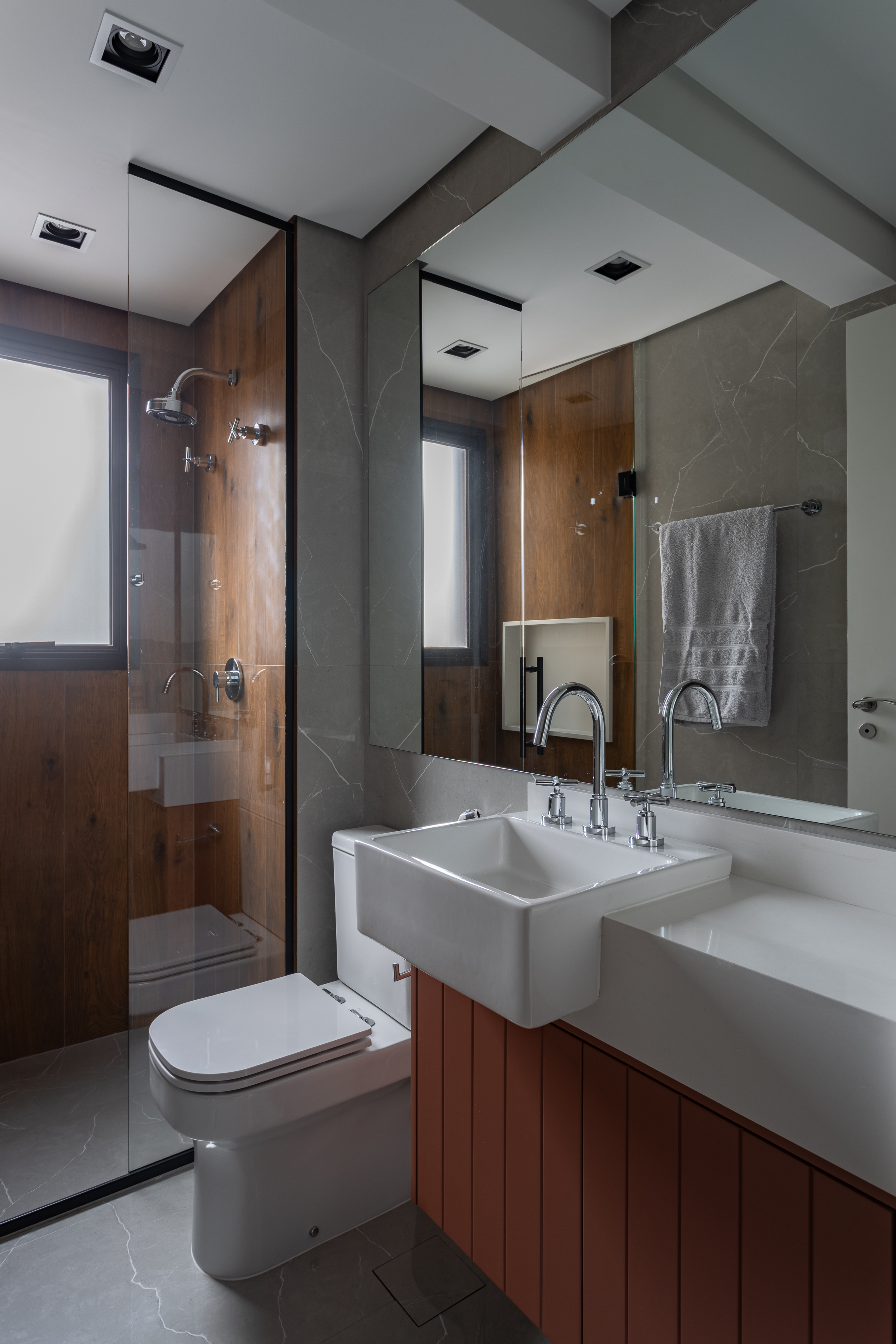 9 banheiros pequenos e modernos que valem de inspiração