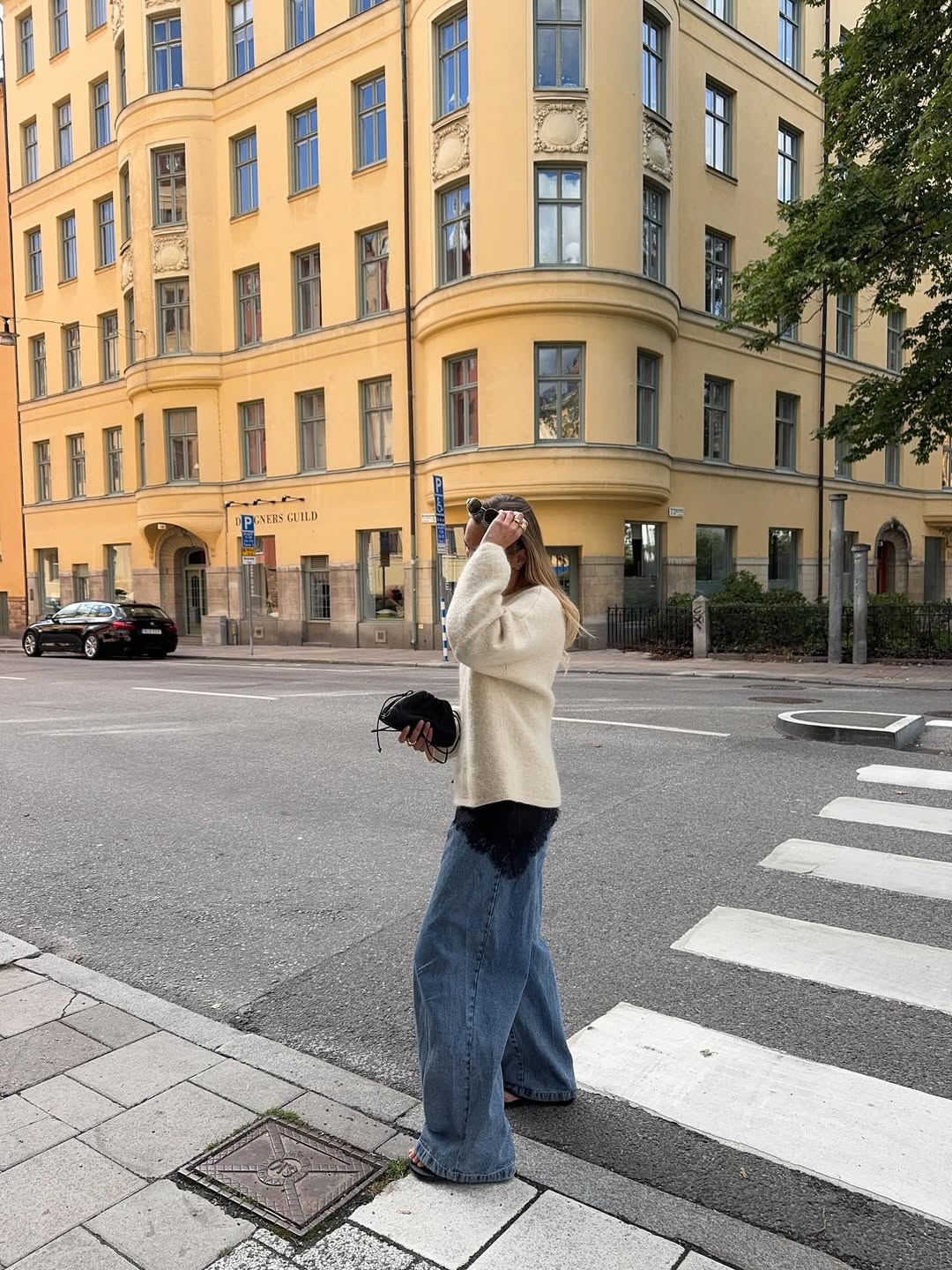 look com calça baggy feminina