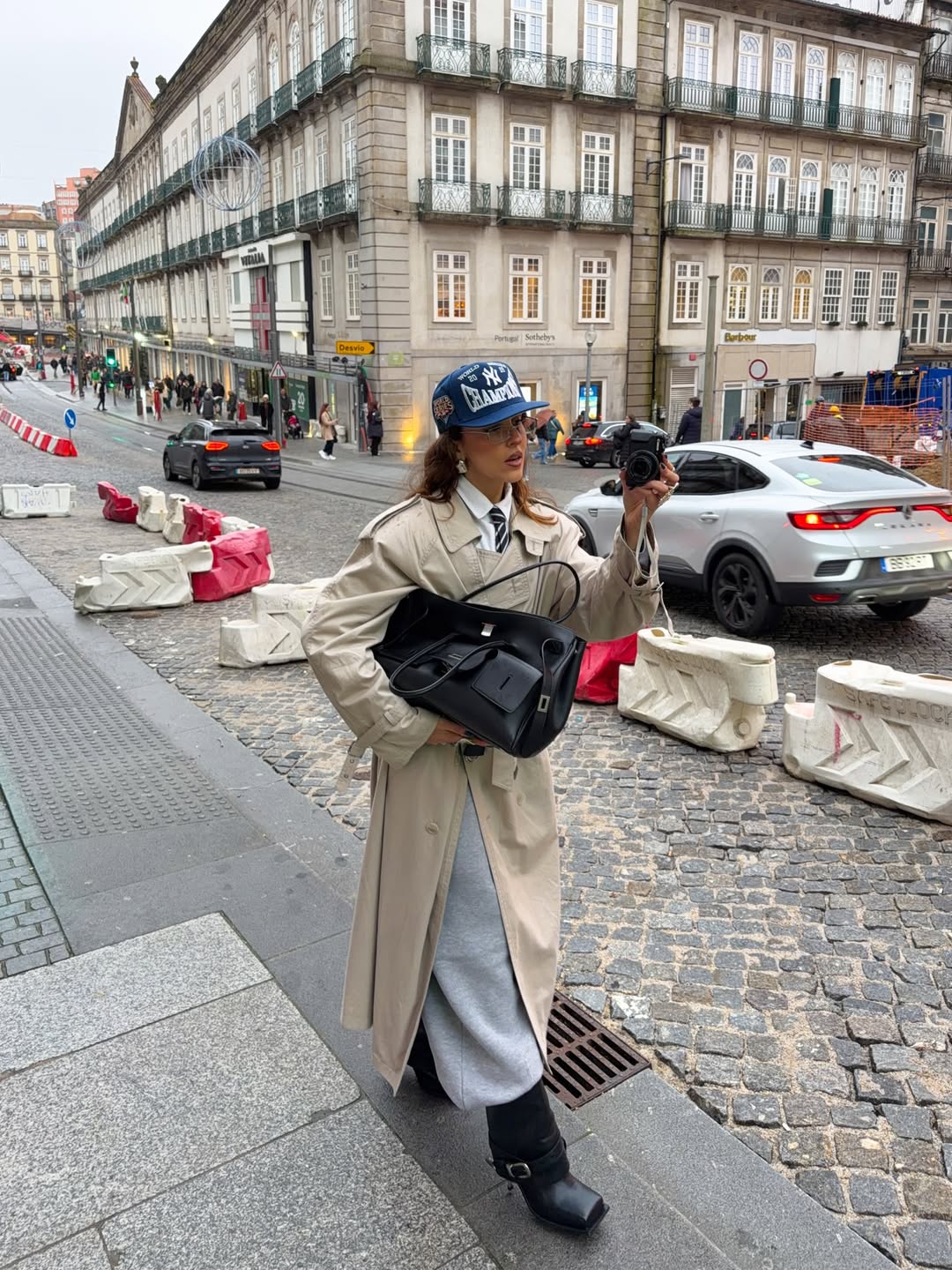 Além do look comfy: 5 jeitos estilosos de usar a calça de moletom look com calça de moletom