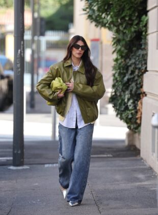 Calça wide leg: 6 formas de usar a modelagem que substituiu o jeans skinny calça wide leg