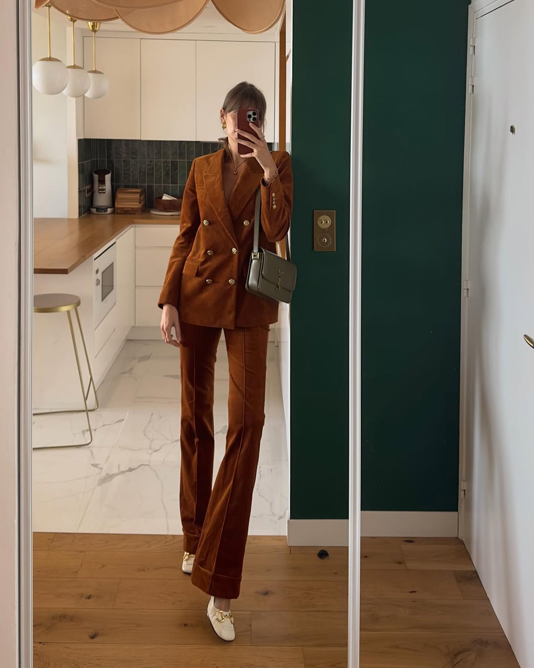 looks com conjuntos de alfaiataria femininos