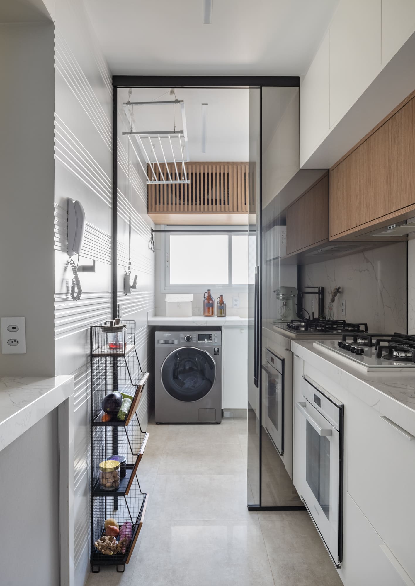 6 inspirações de cozinhas compactas com decoração inteligente