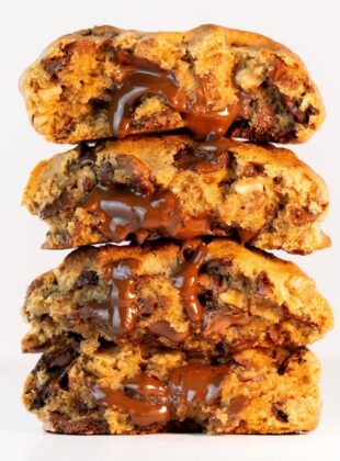 Aprendemos uma receita de cookie com manteiga caramelizada com chocolate, da Crush Cookies