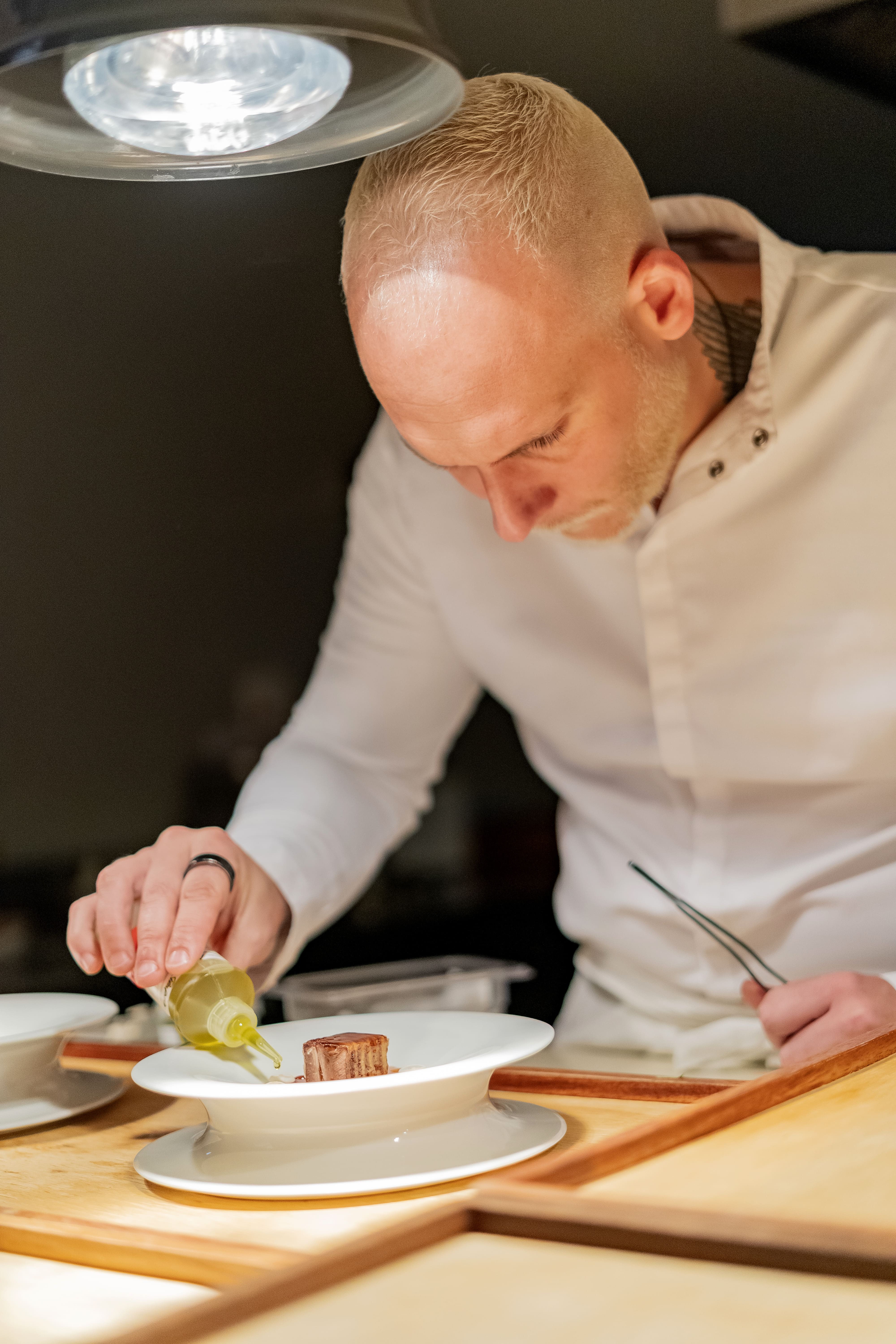 Como é o menu degustação dos dois restaurantes brasileiros com 3 estrelas Michelin