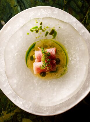 Como é o menu degustação dos dois restaurantes brasileiros com 3 estrelas Michelin