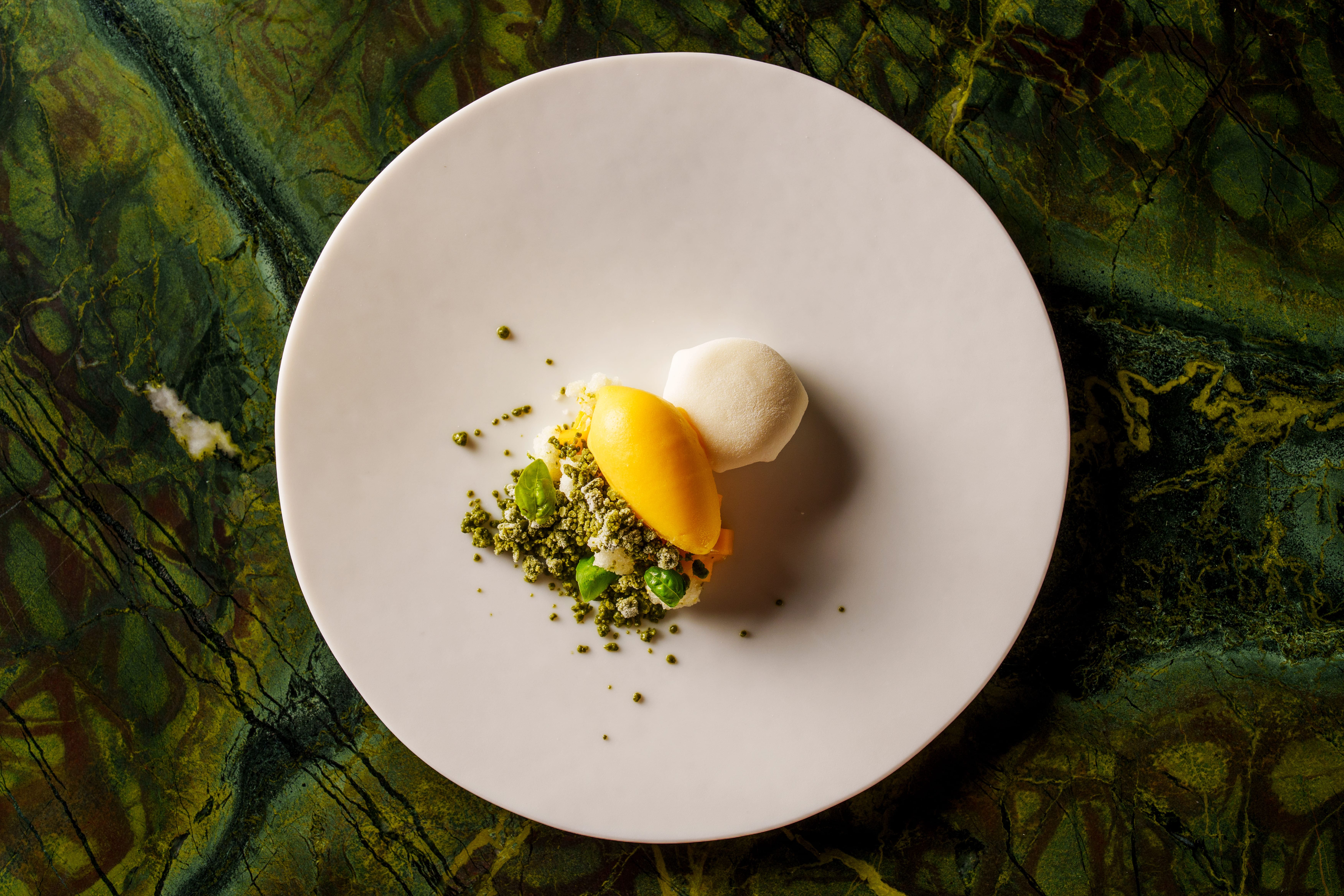 Como é o menu degustação dos dois restaurantes brasileiros com 3 estrelas Michelin