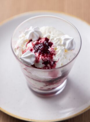 5 sobremesas fáceis e rápidas que adoçam o pós-almoço